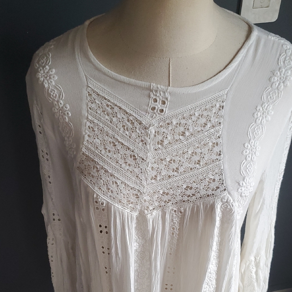 Free People White Lace Tunic Boho Eyelet Babydoll Blouse Size XS. - Picture 3 of 11